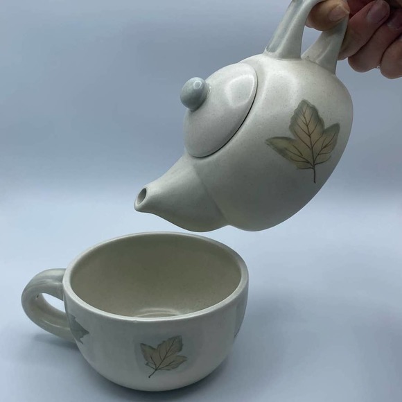 Vintage Teapot and Mug Stackable Set - Picture 2 of 5